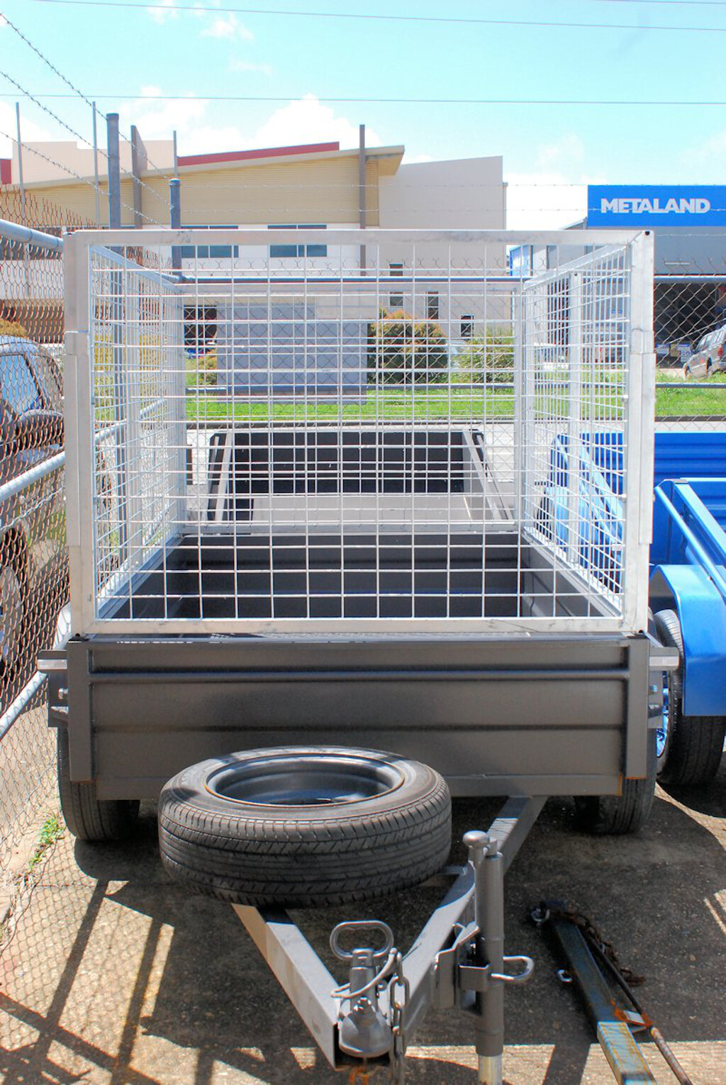 7x4 Extra Heavy Duty With 900mm High Imported Galvanised Cage